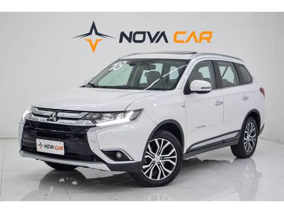 MITSUBISHI OUTLANDER 3.0 GT 4X4 V6 24V GASOLINA 4P AUTOMÁTICO MITSUBISHI OUTLANDER 3.0 GT 4X4 V6 24V GASOLINA 4P AUTOMÁTICO
